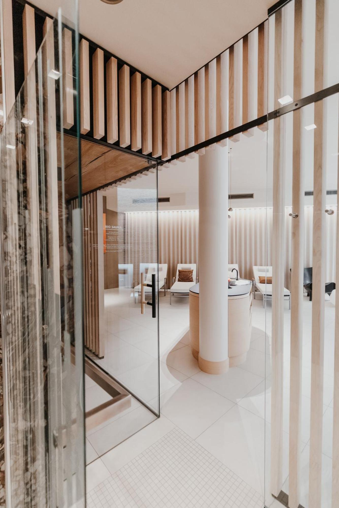 Hotel-restaurant-café Krainer 4*